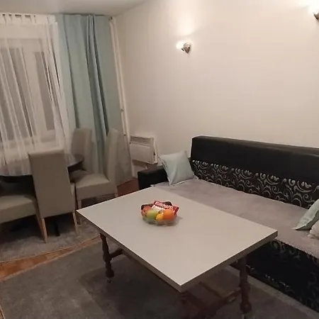 Stan Na Dan Pale-centar, +38765872491 Jahorina 12km بال